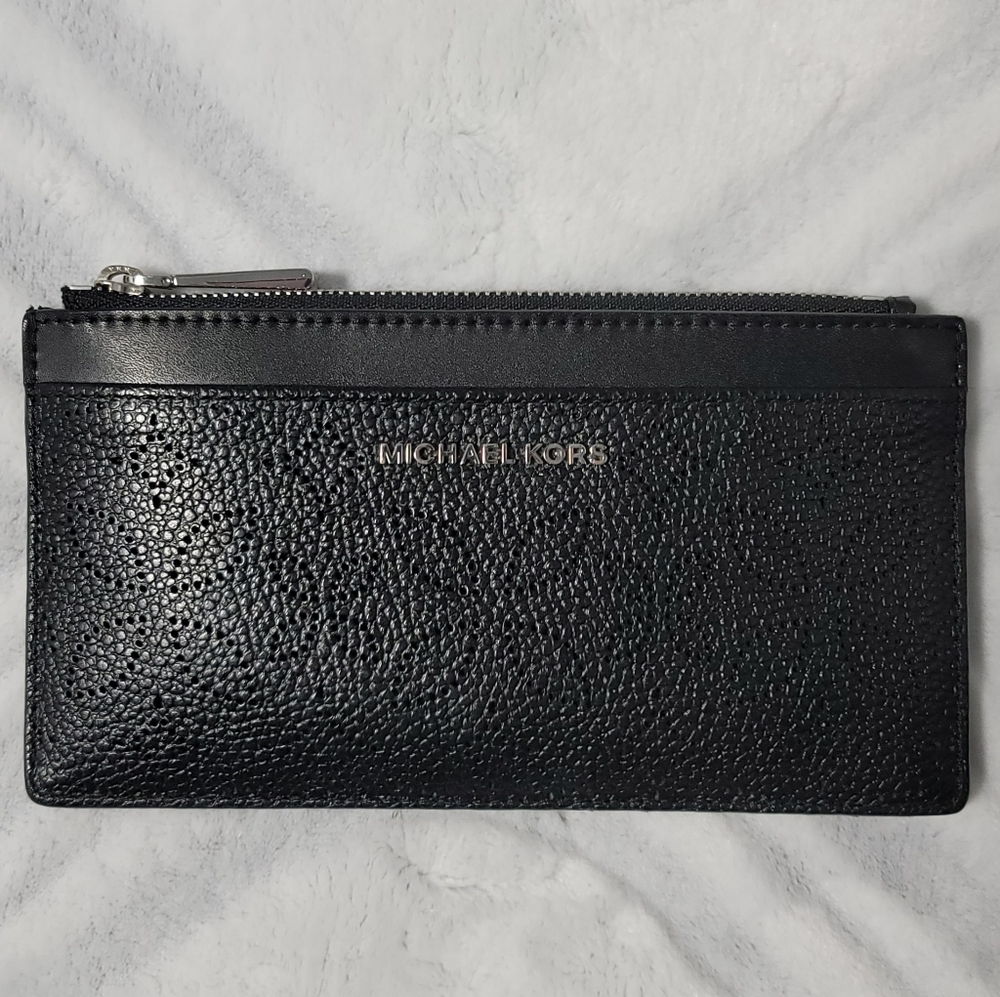 ❌SOLD❌ Michael Kors Perforated Large Slim Card